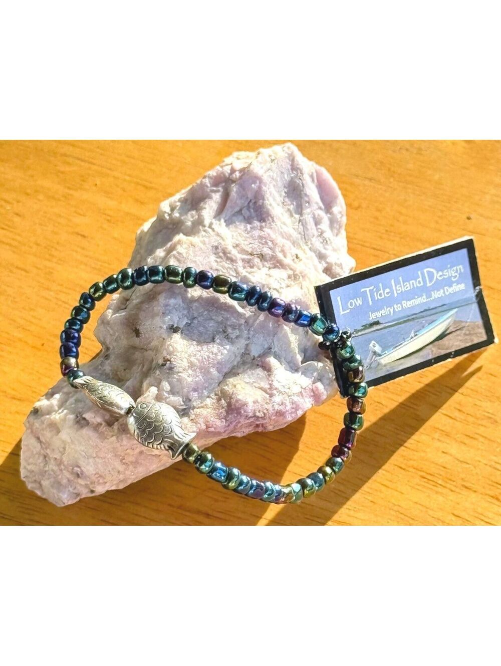 NWT Low Tide Island Designs Silver Fish Oil Slick Beads Beaded Stretch Bracelet